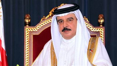 العاهل البحريني يعزي الرئيس الجزائري في ضحايا الحرائق