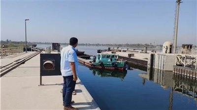 محافظ قنا: عودة الملاحة النهرية عقب غرق القاطرة 