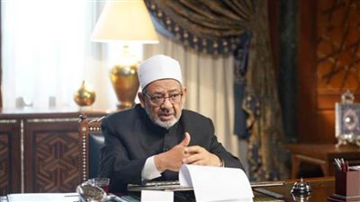 شيخ الأزهر يدعو دول العالم إلى معالجة التفاوت الشديد في توزيع لقاحات 