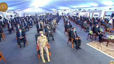 الرئيس السيسي: ظروف الدولة تتطلب تقديم كل شئ لتحويلها إلى دولة ذات مستقبل مشرق