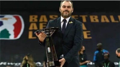 أوجوستي بوش يصل القاهرة لقيادة رجال سلة الأهلي في الموسم الجديد