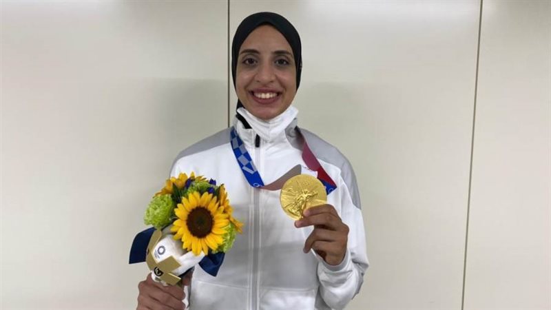 فريال أشرف نجمة الكاراتية