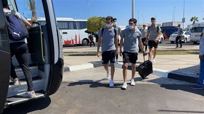 بيراميدز يصل فندق إقامته استعدادًا لمواجهة الجونة.. (صور)