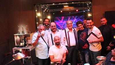 صلاح عبد الله في أحد الملاهي الليلية.. تعرف على السبب.. (صور)