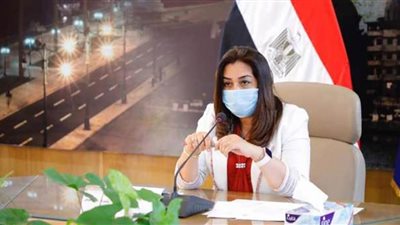 محافظ دمياط تناقش رفع الإشغالات بالسوق العمومي والحضاري