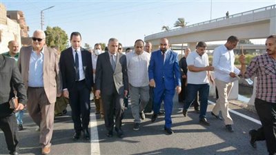 محافظ سوهاج يطلق التشغيل التجريبي لكوبري البلينا العلوي