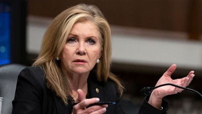 عضوة بالكونجرس الأمريكي تدين استيلاء طالبان على أفغانستان وتصف قيادة بايدن بـ 