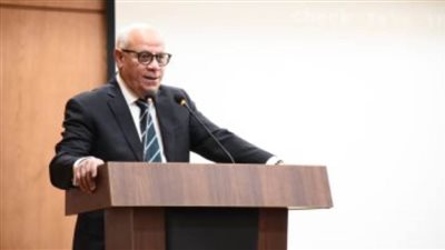 محافظ بورسعيد يهنئ أوائل الثانوية الأزهرية من أبناء المحافظة