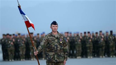 الجيش الفرنسي يباشر أول عملية إجلاء لمواطنيه من العاصمة الأفغانية كابول