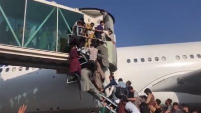 عاجل.. فوضى في مطار كابول تسفر عن سقوط خمسة قتلى  