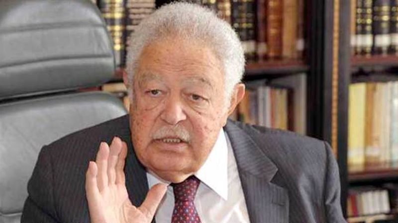 نقيب المحامين