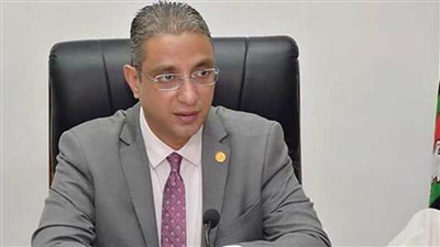 محافظ الفيوم يتفقد مركز تلقي لقاح كورونا بأبوجنشو