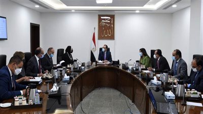 رئيس الوزراء يناقش إقامة المزيد من المعارض التجارية المصرية في القارة الإفريقية