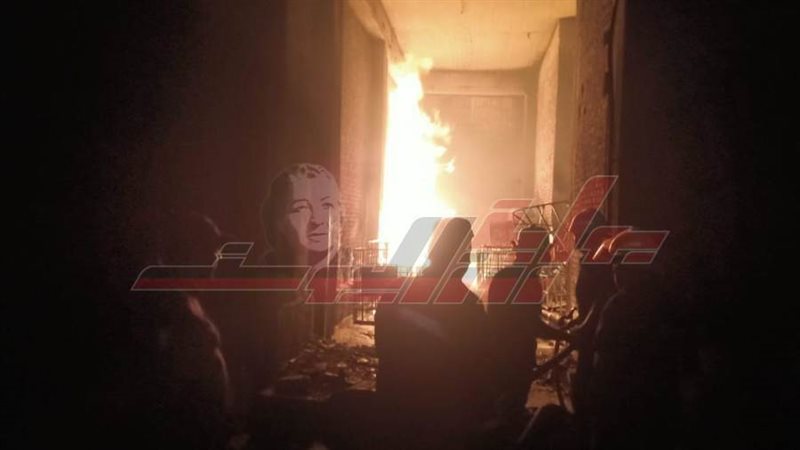 جانب من الحريق