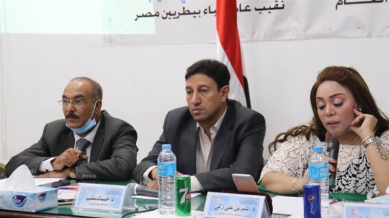 نقيبا الأطباء البيطريين