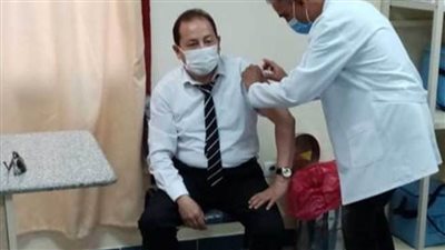 إقبال من المواطنين على التطعيم بلقاح كورونا بالشرقية
