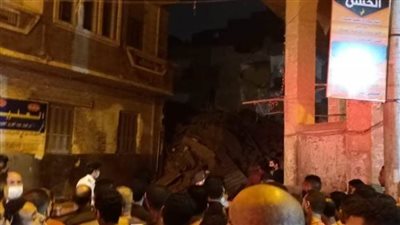 انهيار منزل من 5 طوابق وسط مدينة دمنهور بالبحيرة.. (صور)