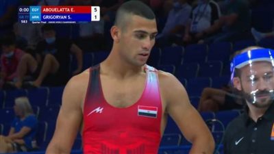 عاجل| عماد أشرف يواصل التألق ويتأهل إلى الدور نصف النهائي لبطولة العالم