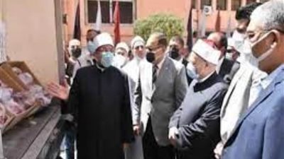 وزير الأوقاف: توزيع 3 أطنان من لحوم الأضاحي على الأسر الأكثر احتياجا بالشرقية