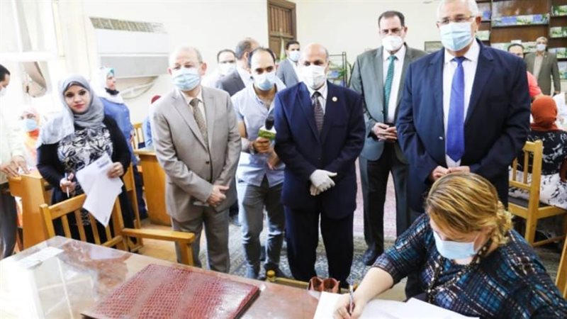 وزير الزراعة يتفقد