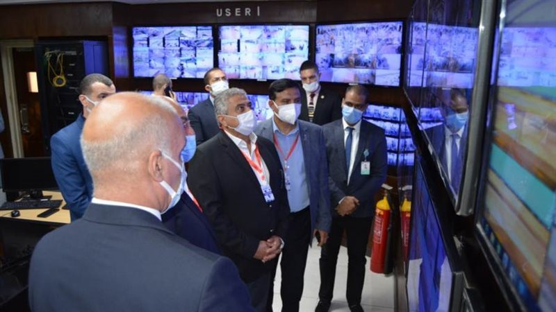 اللجنة خلال تفقدها