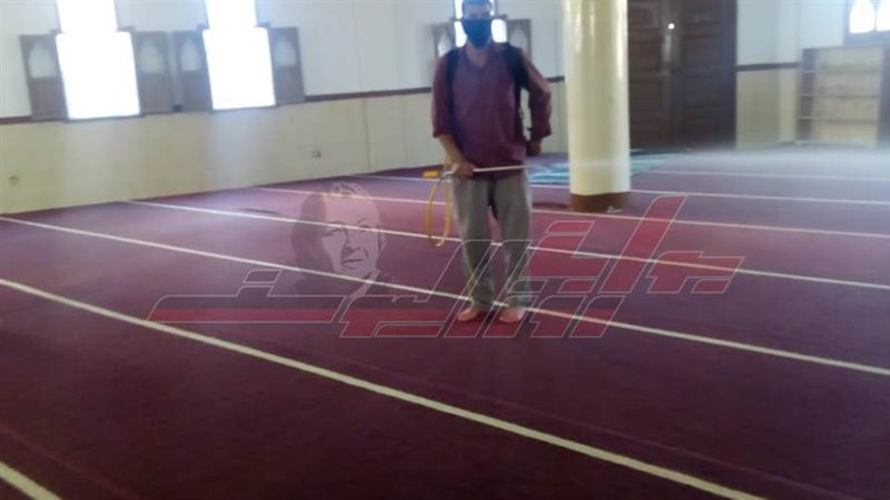 رش وتطهير المساجد