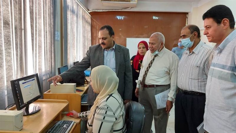 سمير يتفقد مكاتب