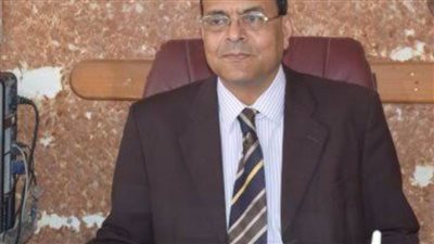 رئيس جامعة سوهاج يوافق على منحة دراسة الطب مجانا للطالبة 