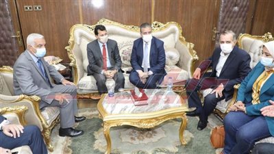 وزير الشباب والرياضة ومحافظ كفر الشيخ بالمنوفية للاطمئنان على فريق كرة السرعة