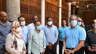 العناني يتفقد أعمال التطوير بعدد من المباني الأثرية بالقاهرة التاريخية والفسطاط