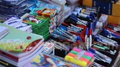 ضبط أدوات مدرسية مجهولة المصدر بالإسكندرية