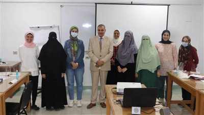 رئيس جامعة الأزهر يتفقد الدورة الـ34 لأعضاء الهيئة المعاونة بمركز التدريب والتطوير