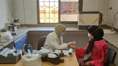 صحة المنيا تقدم الخدمات الطبية والعلاجية لـ 1536 مواطنا بقرية شيبة بأبوقرقاص 