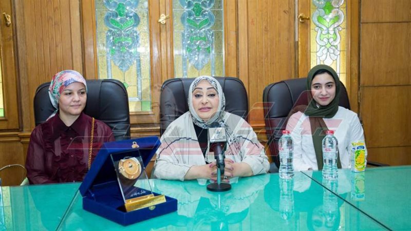 تكريم الطالبة