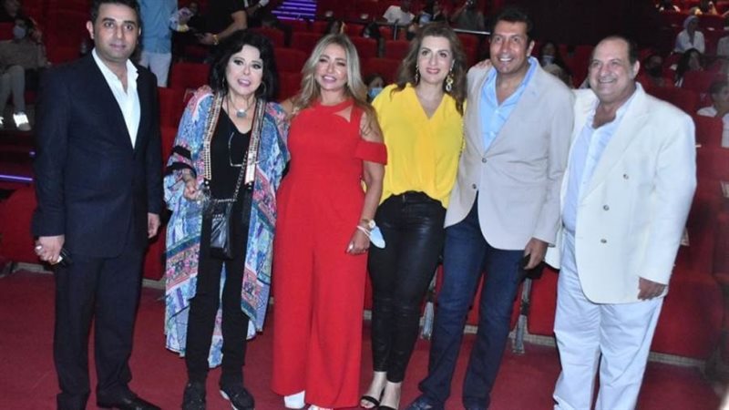 أبطال فيلم ٢٠٠ جنيه