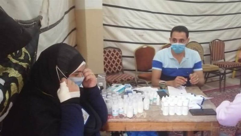 الكشف الطبى على المواطنين