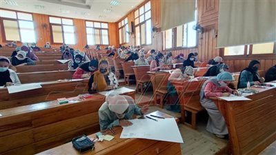 جامعة كفر الشيخ 424 طالبًا وطالبة يؤدون اختبارات القدرات بكلية التربية النوعية