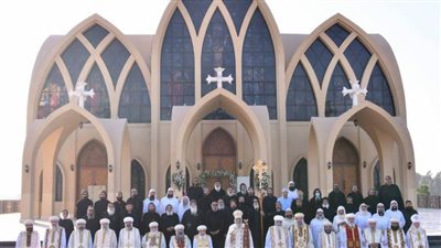 بمشاركة ١٥ أسقفًا.. البابا تواضروس يدشن كاتدرائية القديس مقاريوس بديره ببرية شيهيت