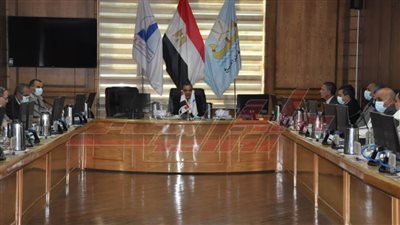 رئيس جامعة كفر الشيخ  يترأس الاجتماع الشهري لمجلس الجامعة