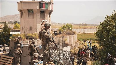 الجيش الأمريكي: مقتل 12 جنديا وإصابة 15 آخرين في هجوم مطار كابول