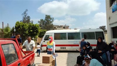 حياة كريمة.. قوافل سكانية شاملة تجوب قرى البحيرة