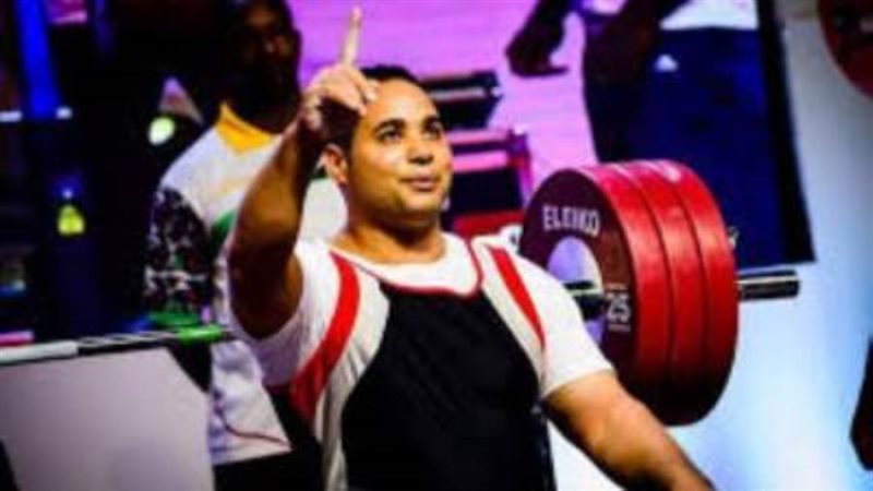 طه عادل بطل رفع الأثقال