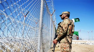 مقتل جندي باكستاني بإطلاق نار من الجانب الأفغاني