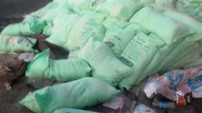 ضبط 8 أطنان دقيق مدعم و7 أطنان دواجن ولحوم منتهية الصلاحية