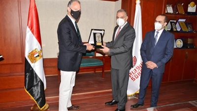 محافظ سوهاج يلتقى سفير الولايات المتحدة الأمريكية