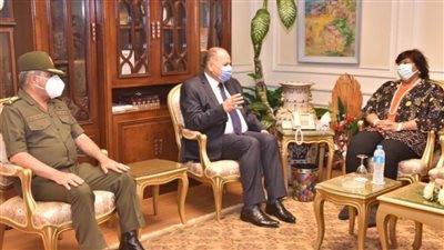 محافظ أسيوط يستقبل وزيرة الثقافة للمشاركة بفعاليات 