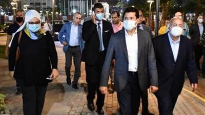 وزير الرياضة يقوم بجولة تفقدية لمضمار الدراجات قبل انطلاق بطولة العالم