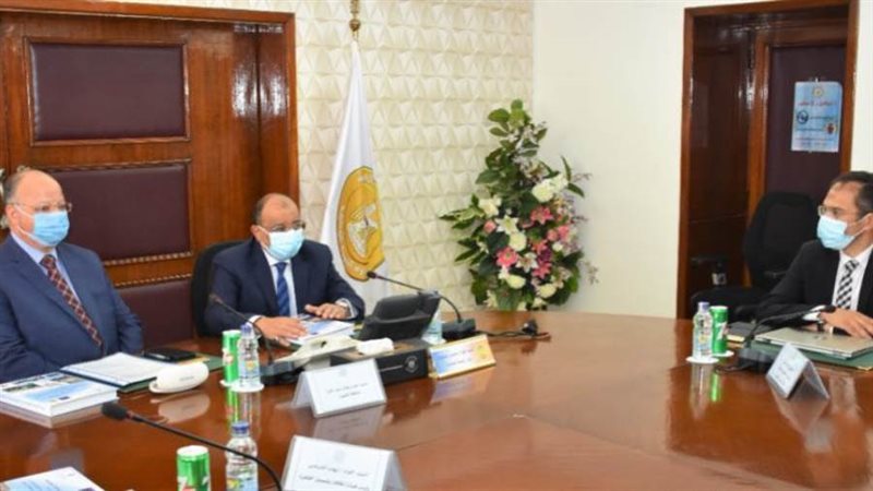 وزير التنمية المحلية