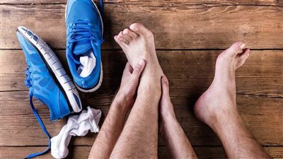 مرض يقهر الإنسان ليلاً.. الأعراض والعلاج