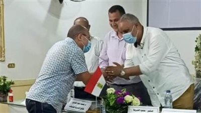 وكيل وزارة الشباب والرياضة يكرم مشروع 